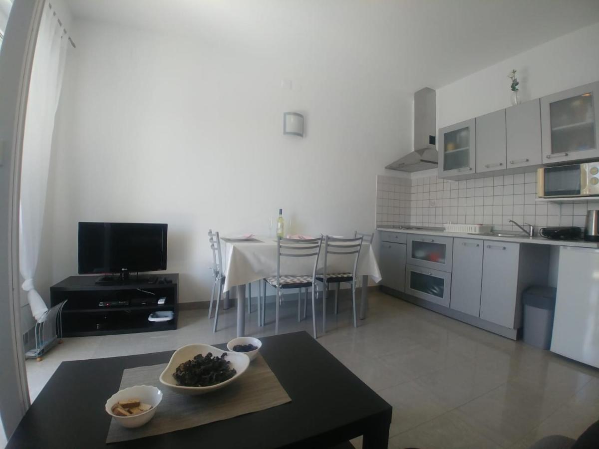 Lana Apartman Apartment เมดูลิน ภายนอก รูปภาพ