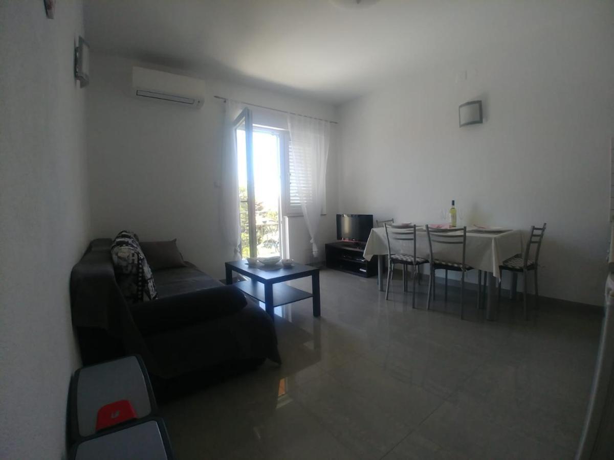 Lana Apartman Apartment เมดูลิน ภายนอก รูปภาพ